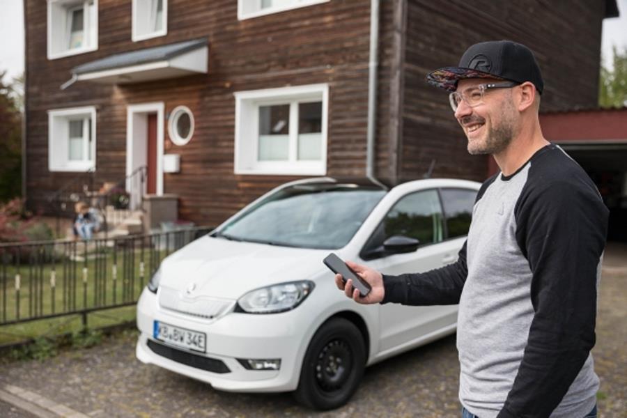 EV's slim, snel en voordelig opladen met zonnestroom