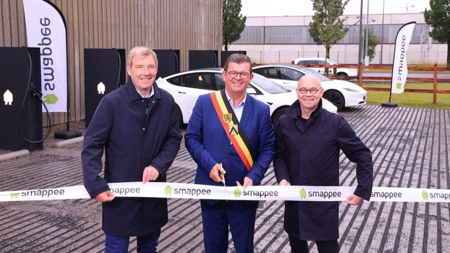 Smappee Smartstop opent eerste snellaadplein aan de kust