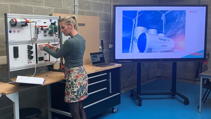 Vlaams opleidingscentrum investeert in labo groene waterstof